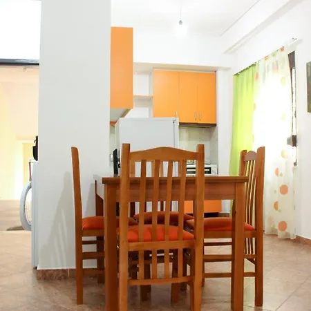 Meg'rooms - Feels Like Sarande